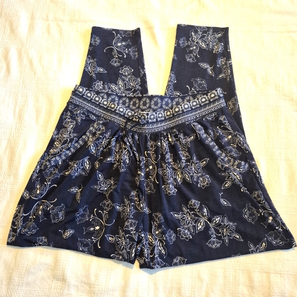 Robin Piccone women's medium casual pull on pants style #151147 blue & white - Picture 2 of 7